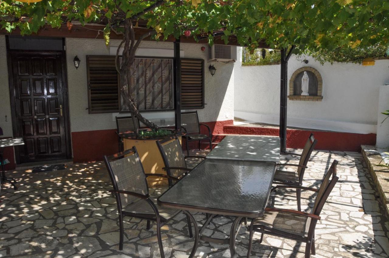 Villa Mike 105 Liapádesz Kültér fotó